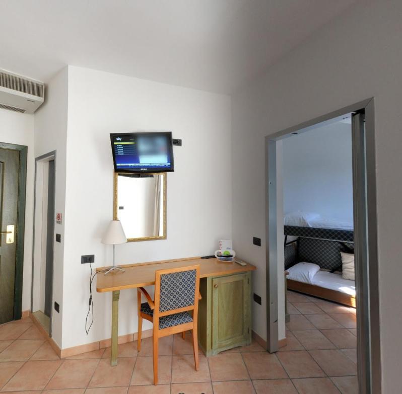 Hotel Plaza Llido Degli Estensi Zimmer foto